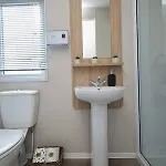 Nirvana Coastal Retreat Cayton