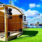 Nirvana Coastal Retreat * Cayton